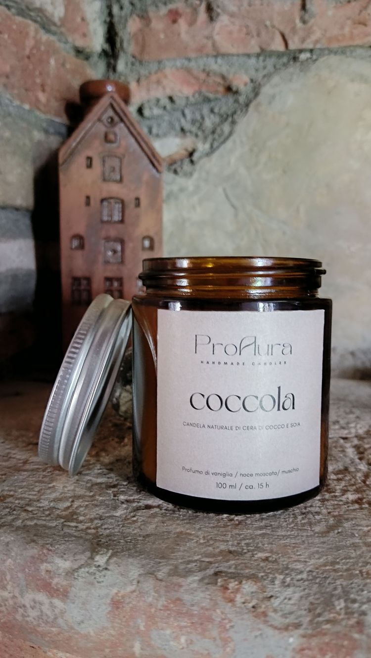 Relaxing scented candle